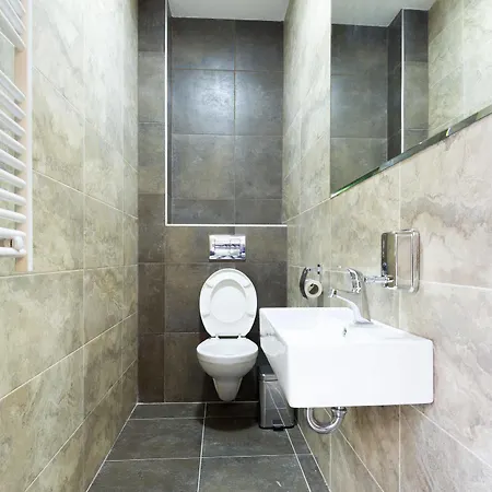 Avalon Garni 4* Belgrado